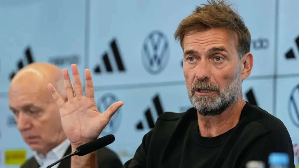 Er erwähnte nur einen Klub: Klopps versteckte Botschaft an Bayern - BILD